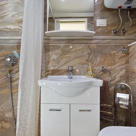 Luxury And Authentic In Old Town Maison d'hôtes 3*