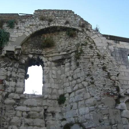 Luxury And Authentic Studio In Split Old Town 3*