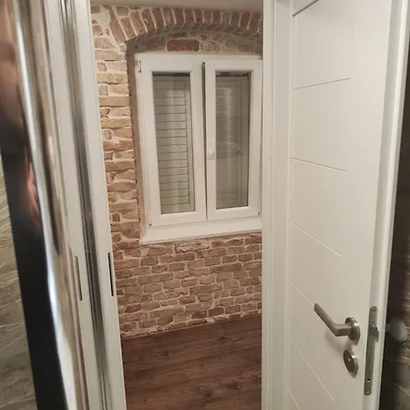 Luxury And Authentic In Old Town Гостьовий будинок Спліт