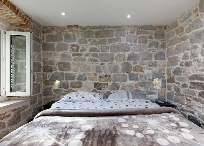 Luxury And Authentic Studio In Split Old Town Guest house 3*