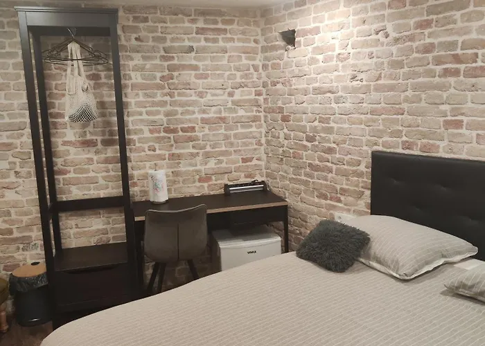 Luxury And Authentic In Old Town 3*